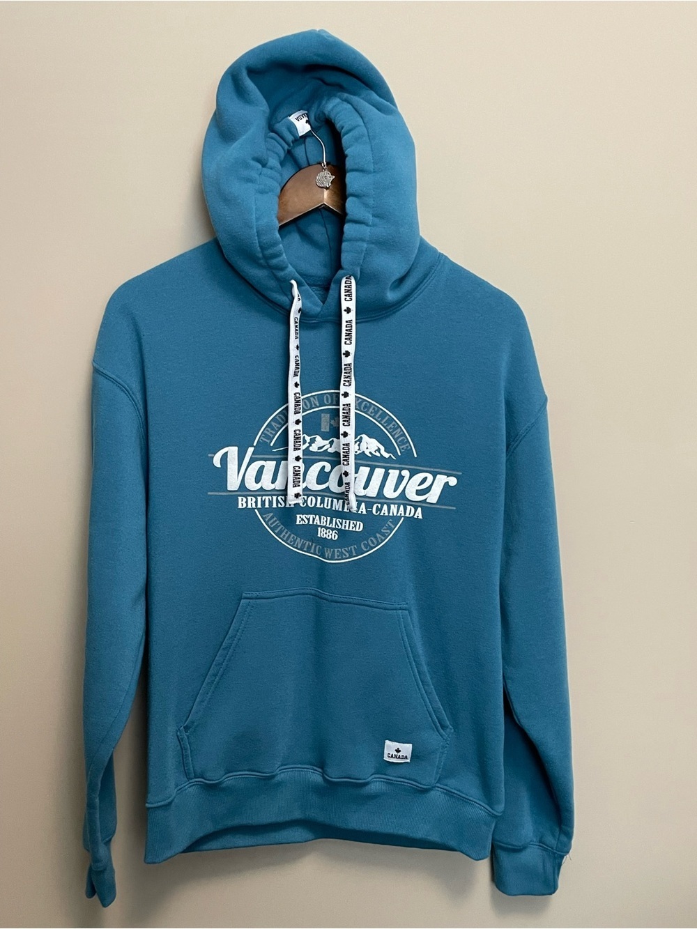 Vancouver Graphic Pullover Hoodie - Teal Blue Women’s Medium